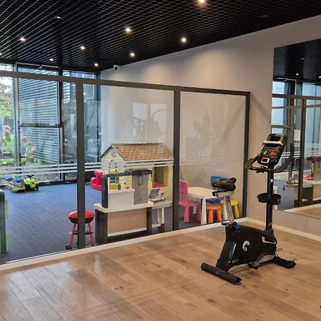 Towarowa 39 New York Apartment, Free Parking, Air-conditioning, Self Check-in 24h Apartman *