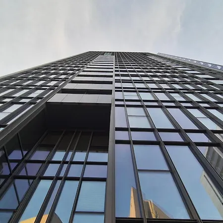 Towarowa 39 New York Apartment, Free Parking, Air-conditioning, Self Check-in 24h *