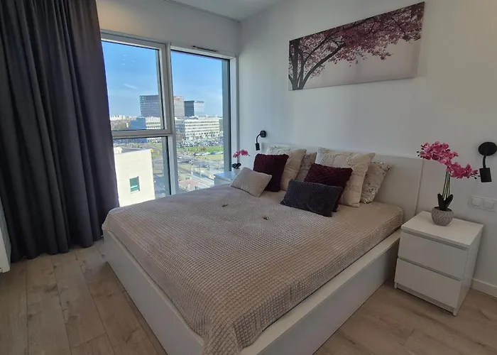 Towarowa 39 New York Apartment, Free Parking, Air-conditioning, Self Check-in 24h شقة بوزنان