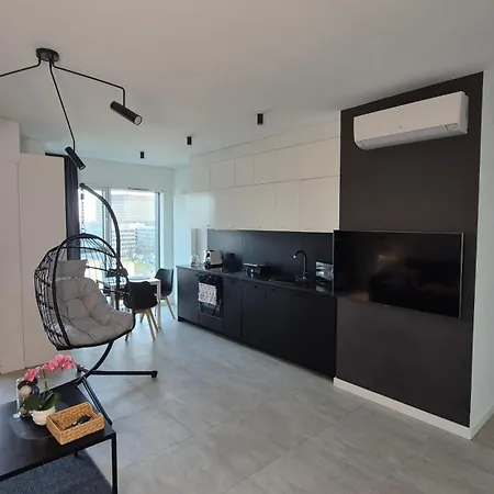 Towarowa 39 New York Apartment, Free Parking, Air-conditioning, Self Check-in 24h