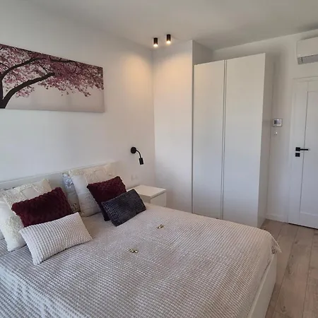 Lejlighed Towarowa 39 New York Apartment, Free Parking, Air-conditioning, Self Check-in 24h Poznań