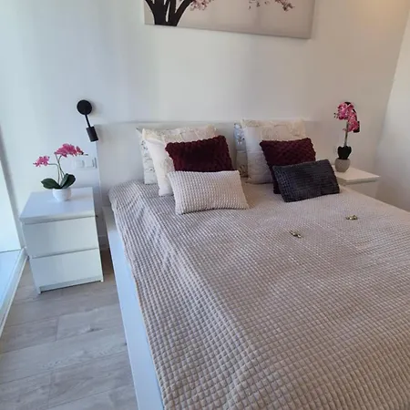 Towarowa 39 New York Apartment, Free Parking, Air-conditioning, Self Check-in 24h Lejlighed Poznań