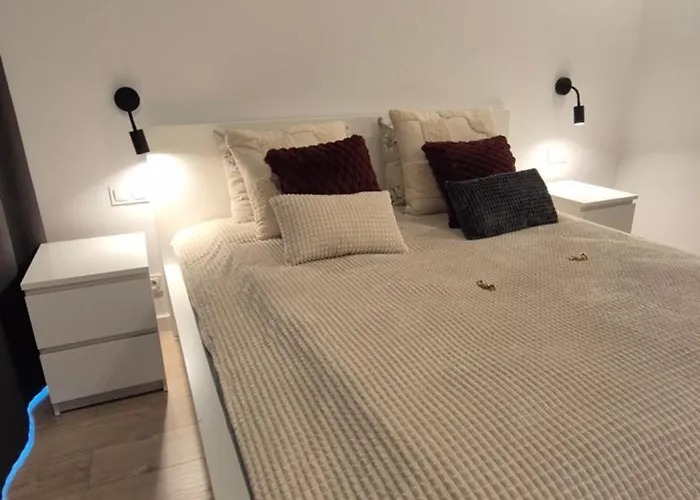 Apartment Towarowa 39 New York Apartment, Free Parking, Air-conditioning, Self Check-in 24h *