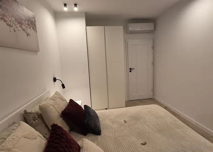 Towarowa 39 New York Apartment, Free Parking, Air-conditioning, Self Check-in 24h Apartment Poznan