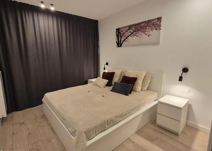 Towarowa 39 New York Apartment, Free Parking, Air-conditioning, Self Check-in 24h Poznan